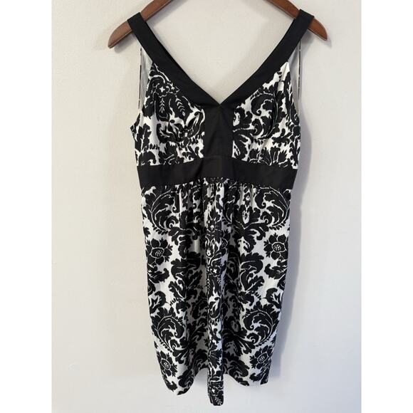 Ann Taylor Loft Floral Sleeveless Dress Size 4P Black White Brocade Design - Picture 1 of 11